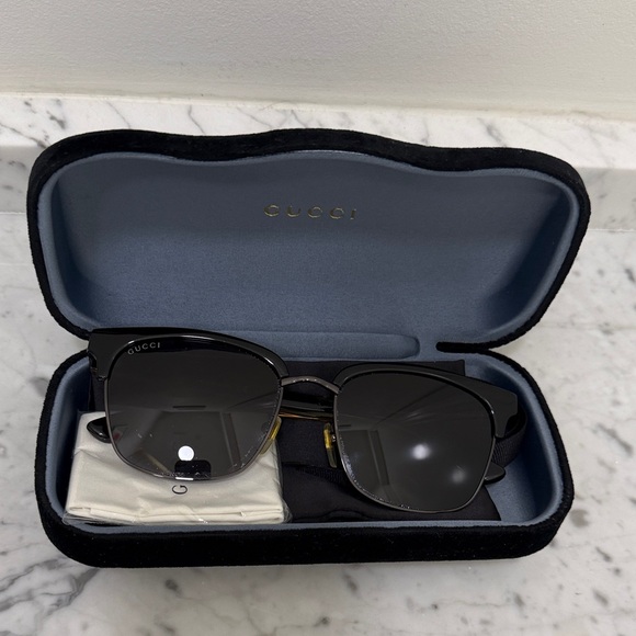 Gucci Other - Gucci Black Sunglasses with Velvet Case GG0382S